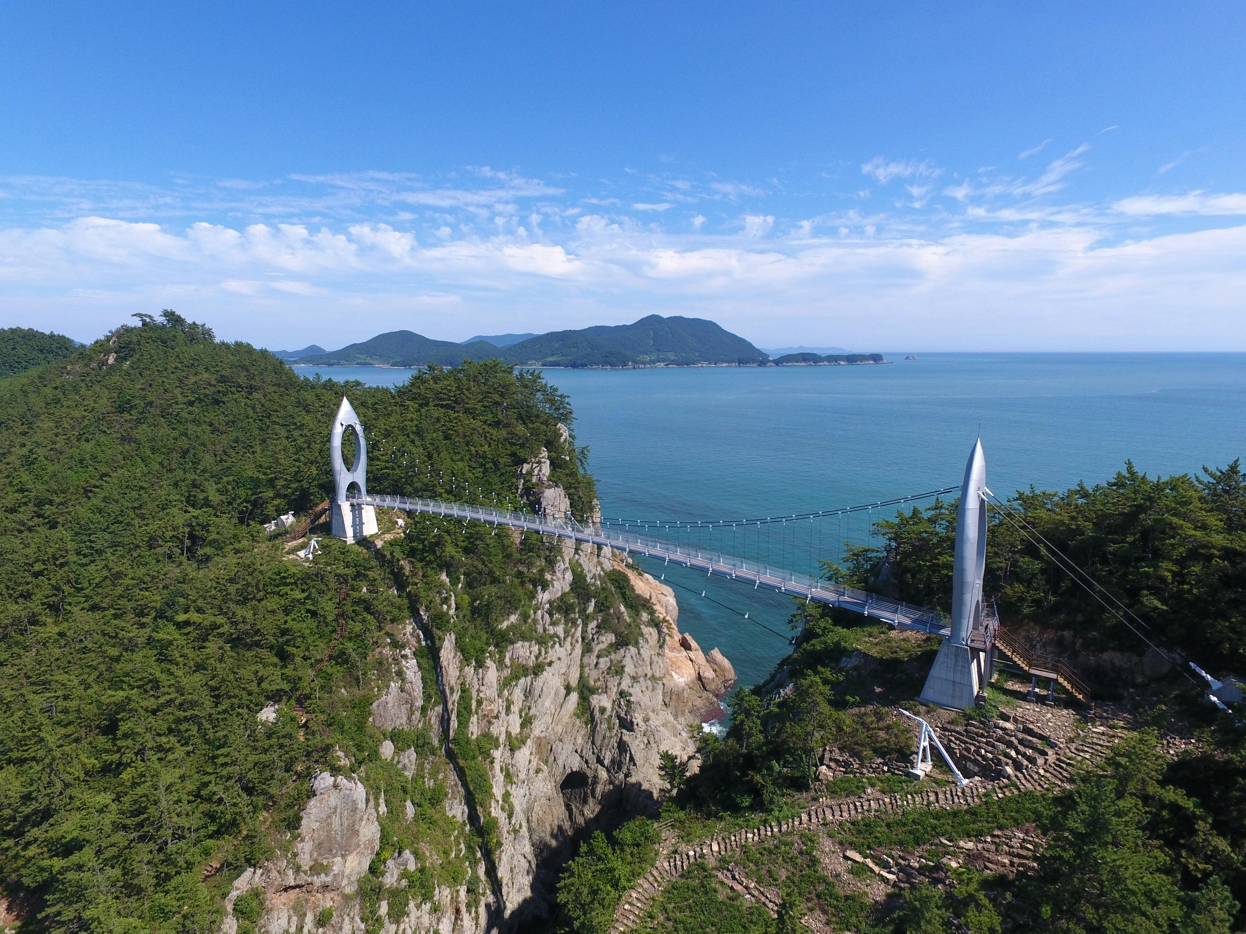 Entiendo lo del mar nocturno de Yeosu, pero ¿qué se hace durante el día?